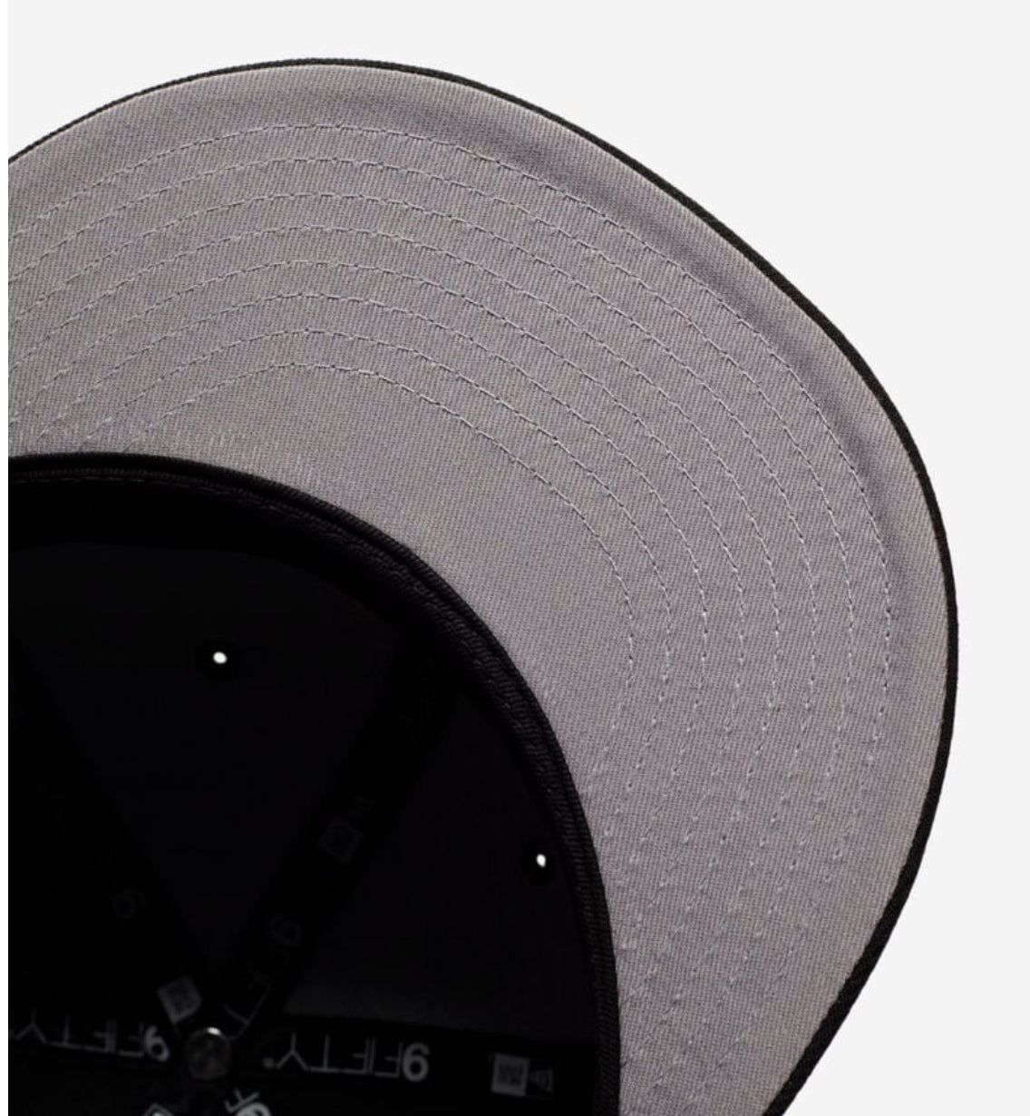New Era 	
9Fifty Pittsburgh Pirates City Art Hat